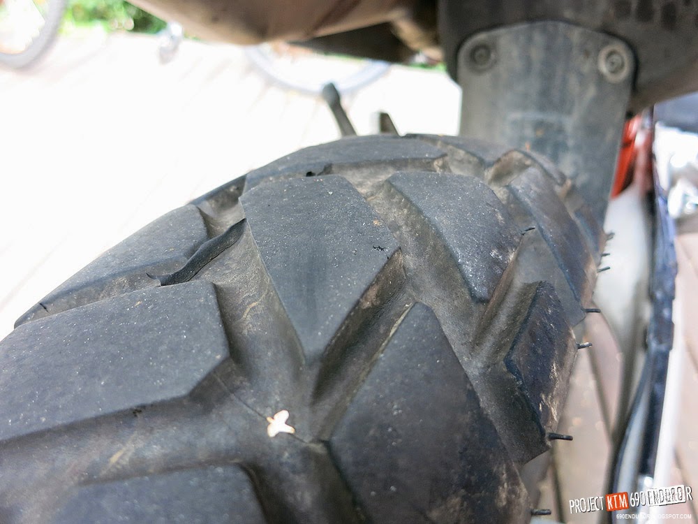 project KTM 690 Enduro R 2014 KTM 690 Enduro R stock tire review