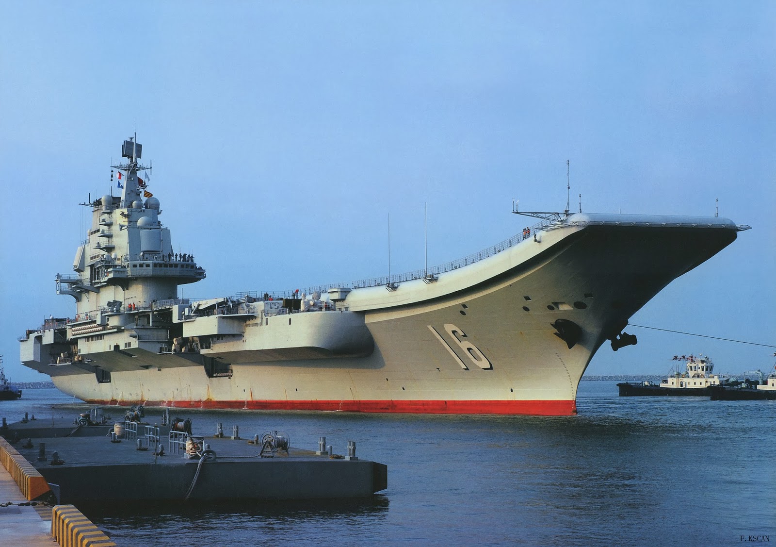 ARMADA DE CHINA - Página 2 Chinese+Liaoning+CV16+Aircraft+Carrier+Heads+for+South+China+Sea