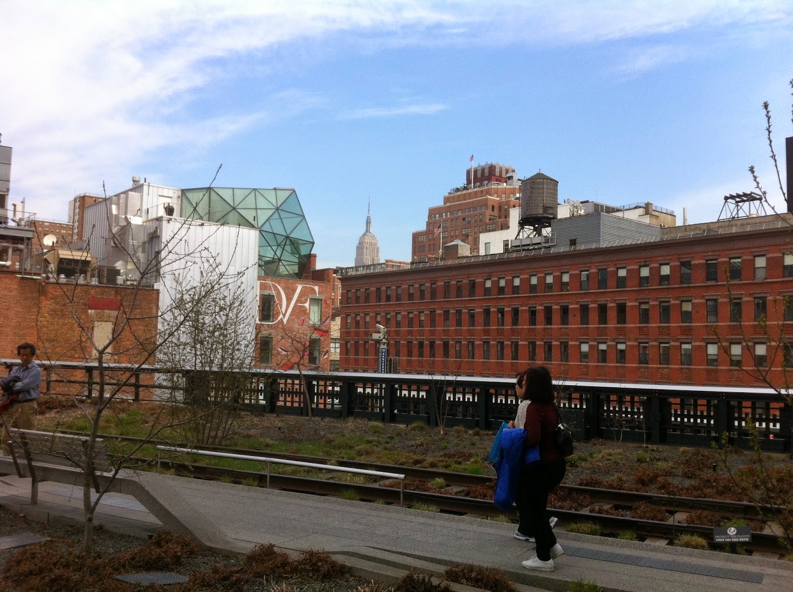 Outdoorsy Mama Urban Hiking in New York City The High Line. New York