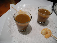Crema de marisco con langostino en tempura