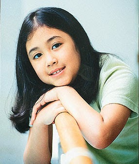 Download Music Video Sherina Munaf - Persahabatan (penyanyi cilik
