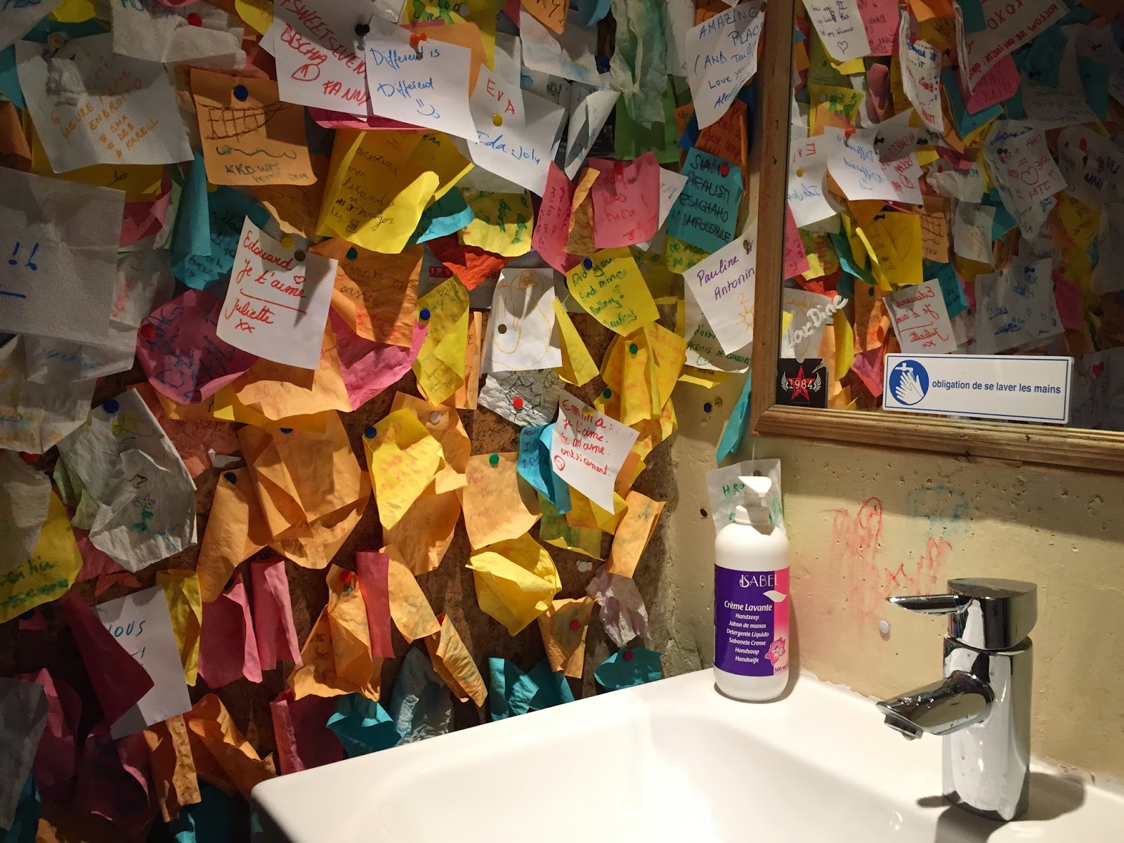 toilets toilets