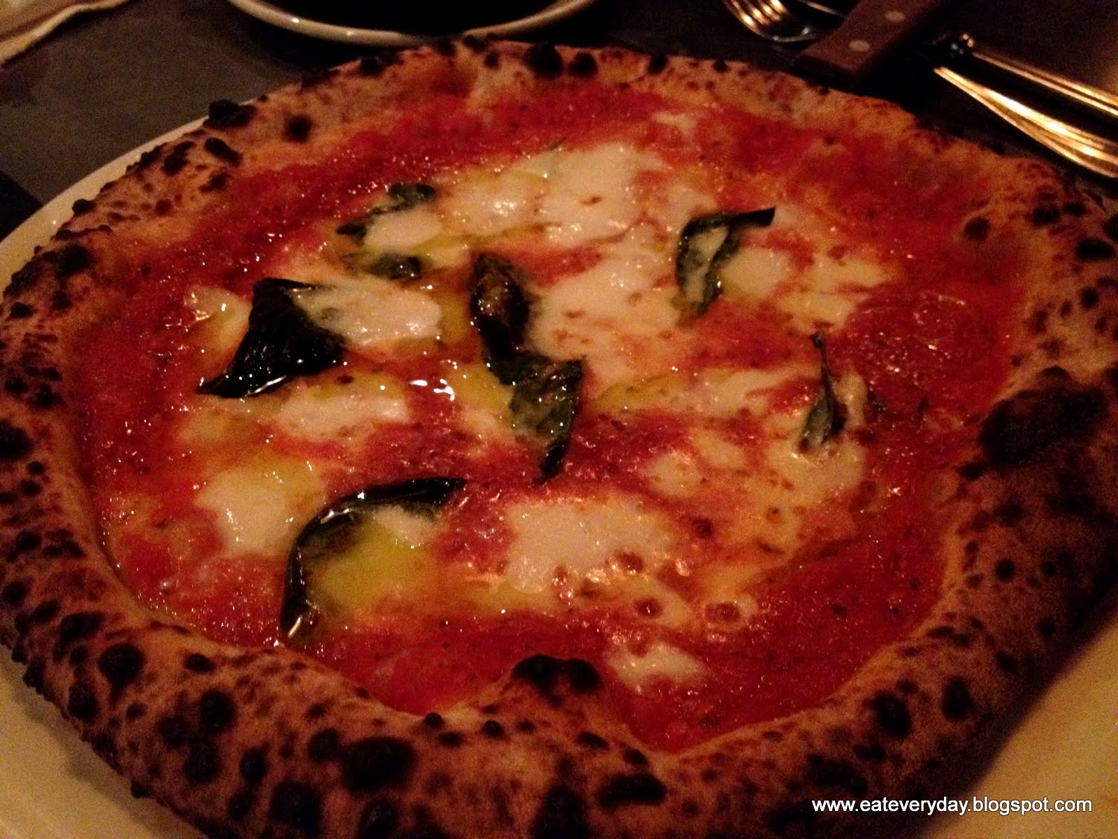 EAT Everyday Sotto The Pizza