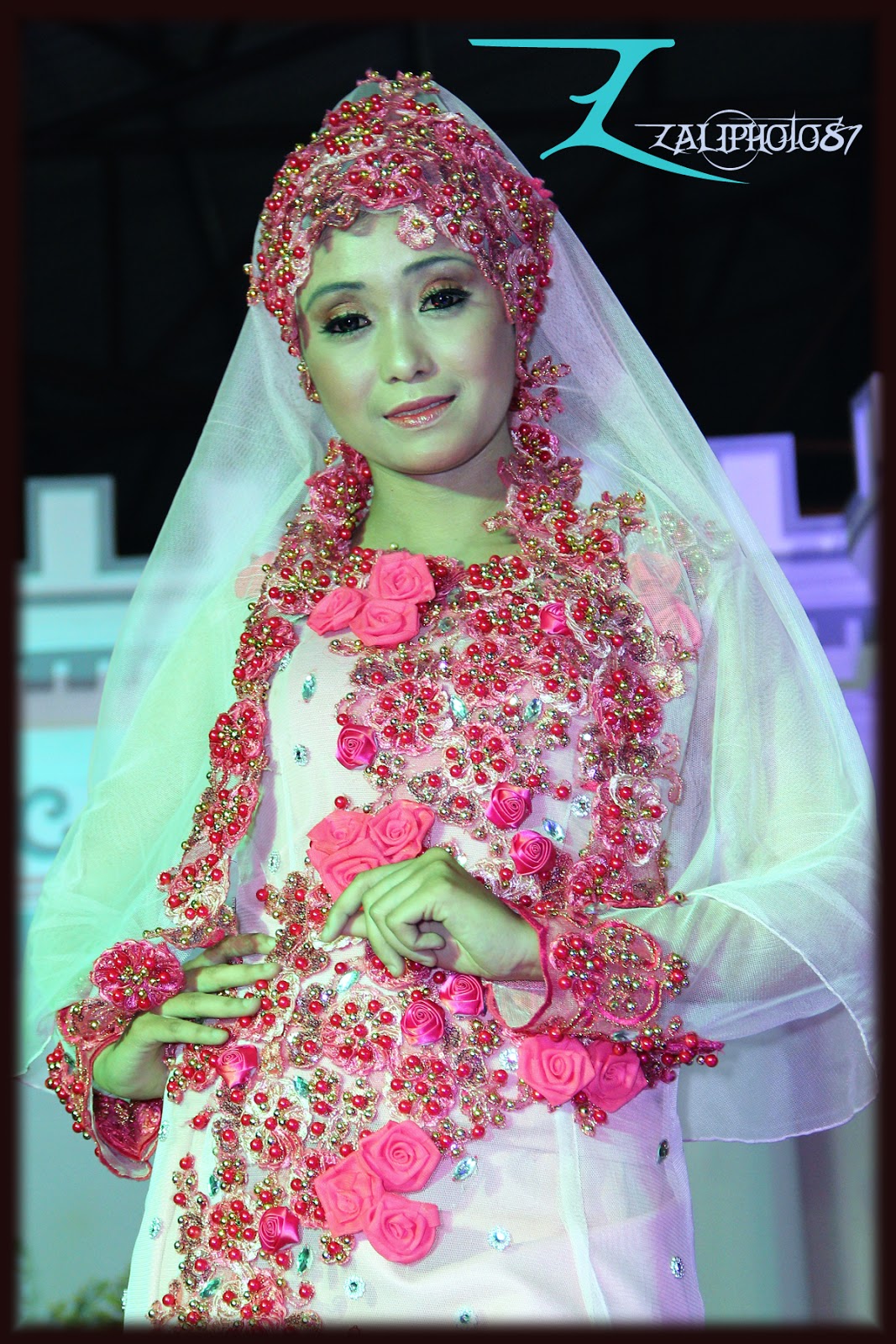 model baju pengantin 2013