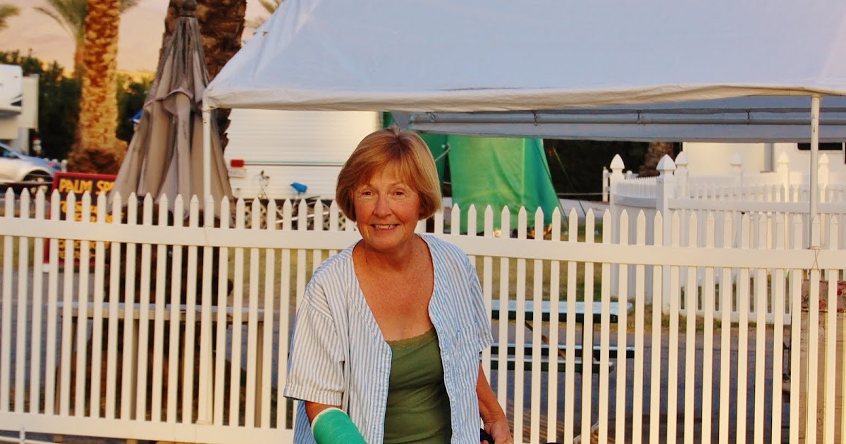 Highway Runner: PAM BREAKS HER WRIST ON TT PALM SPRINGS COURTS!