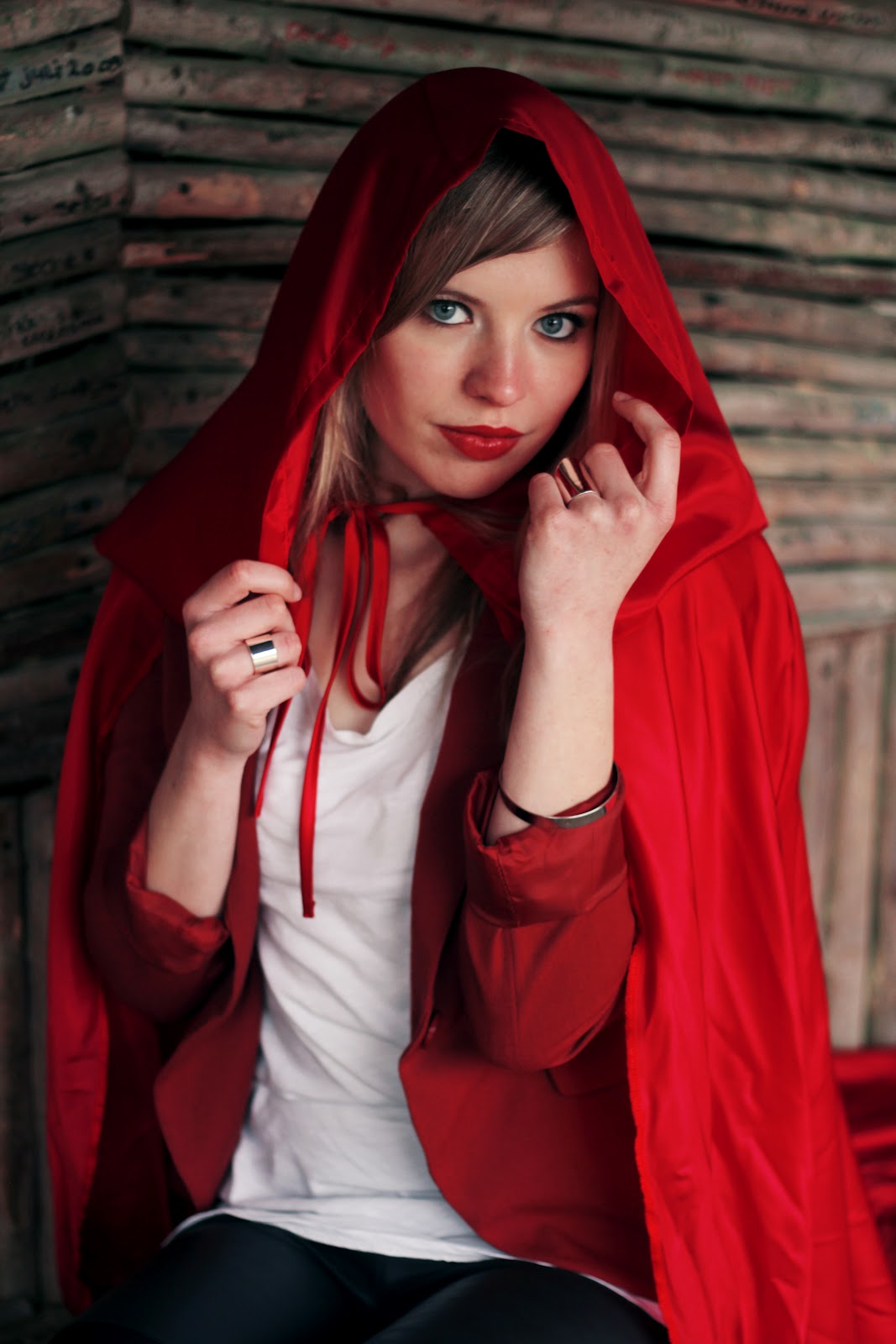 'Red Riding Hood' photoshoot RED REIDING HOODRED REIDING HOOD