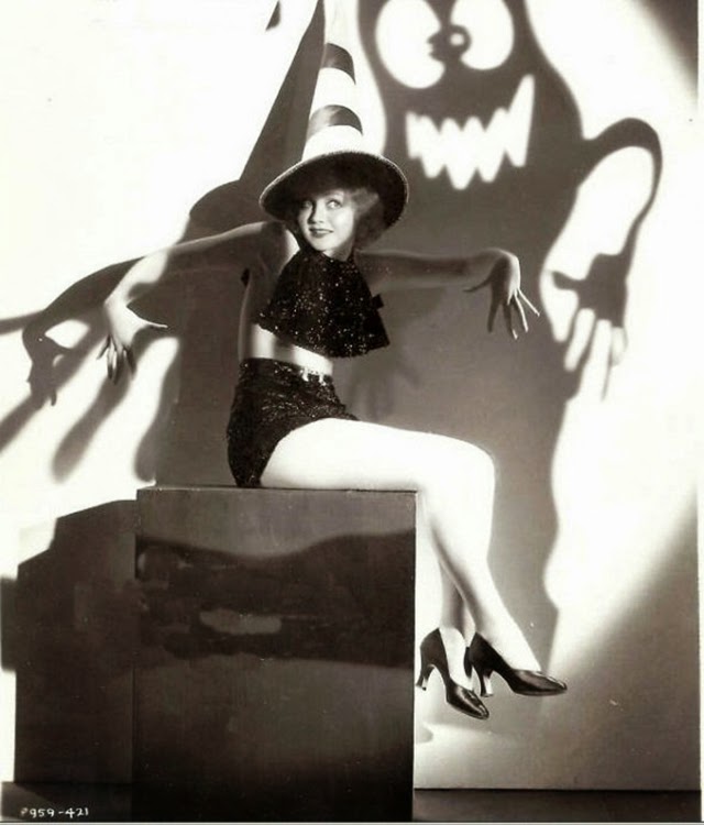 Amazing Historical Photo of Nancy Carroll in 1934 