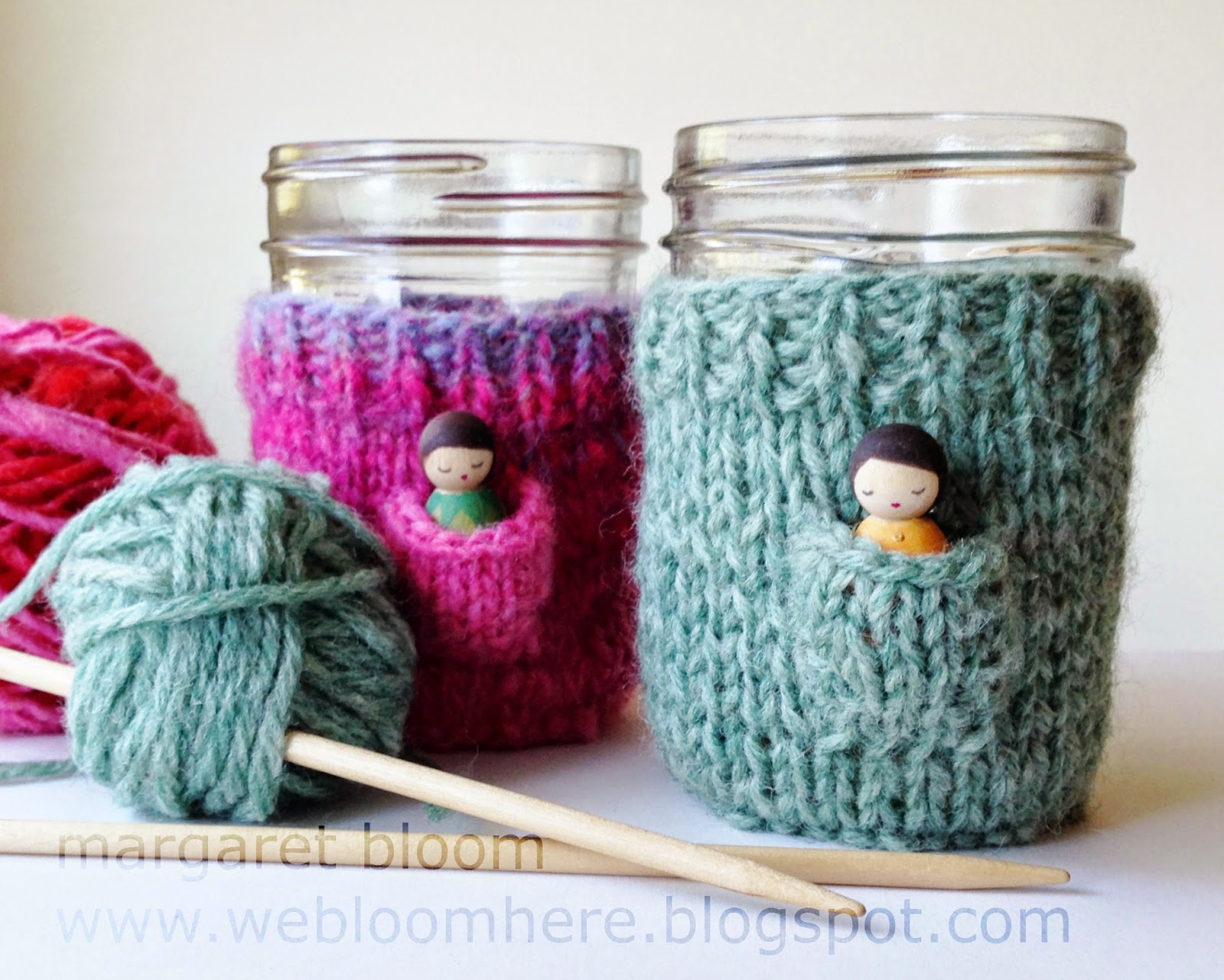 http://webloomhere.blogspot.com/2014/11/knitting-fairy-cup-cozy.html