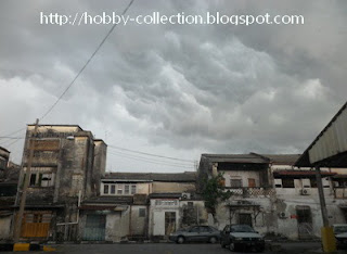 Pekan Lama Di Telan Langit Hitam