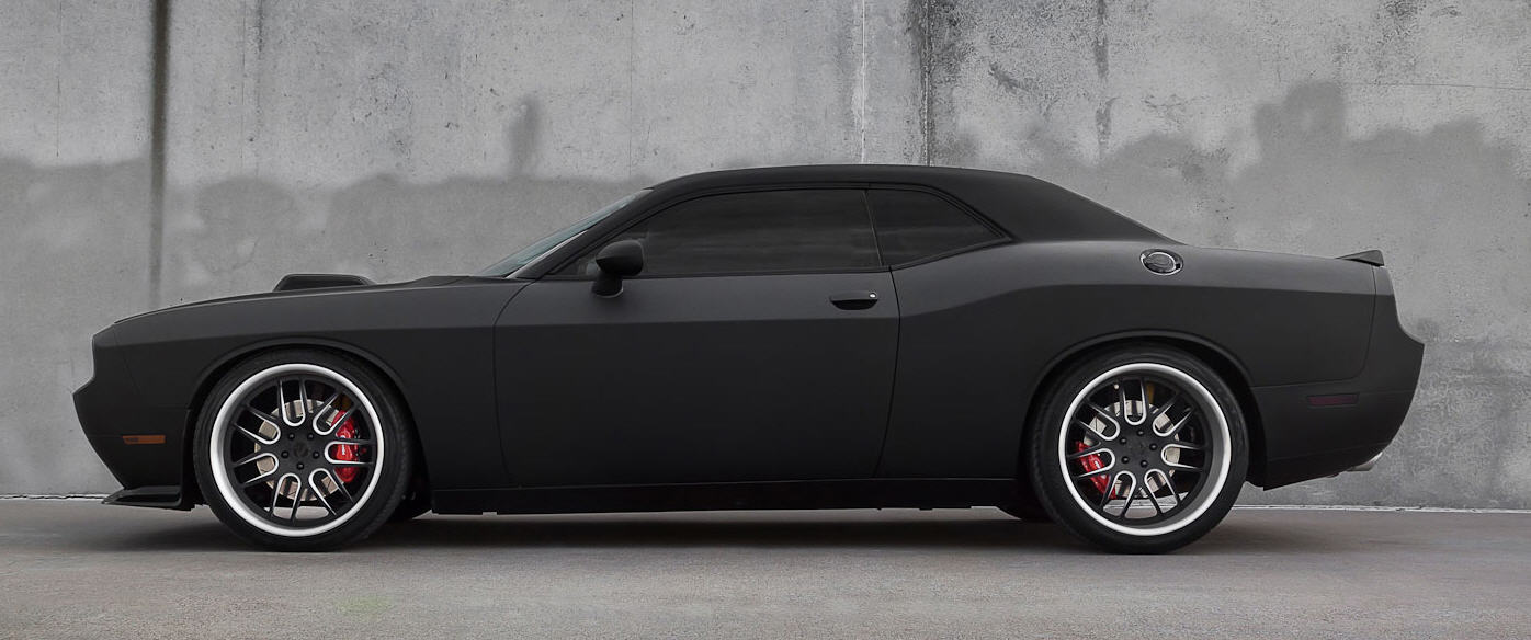 Fast is fast...: Challenger custom.