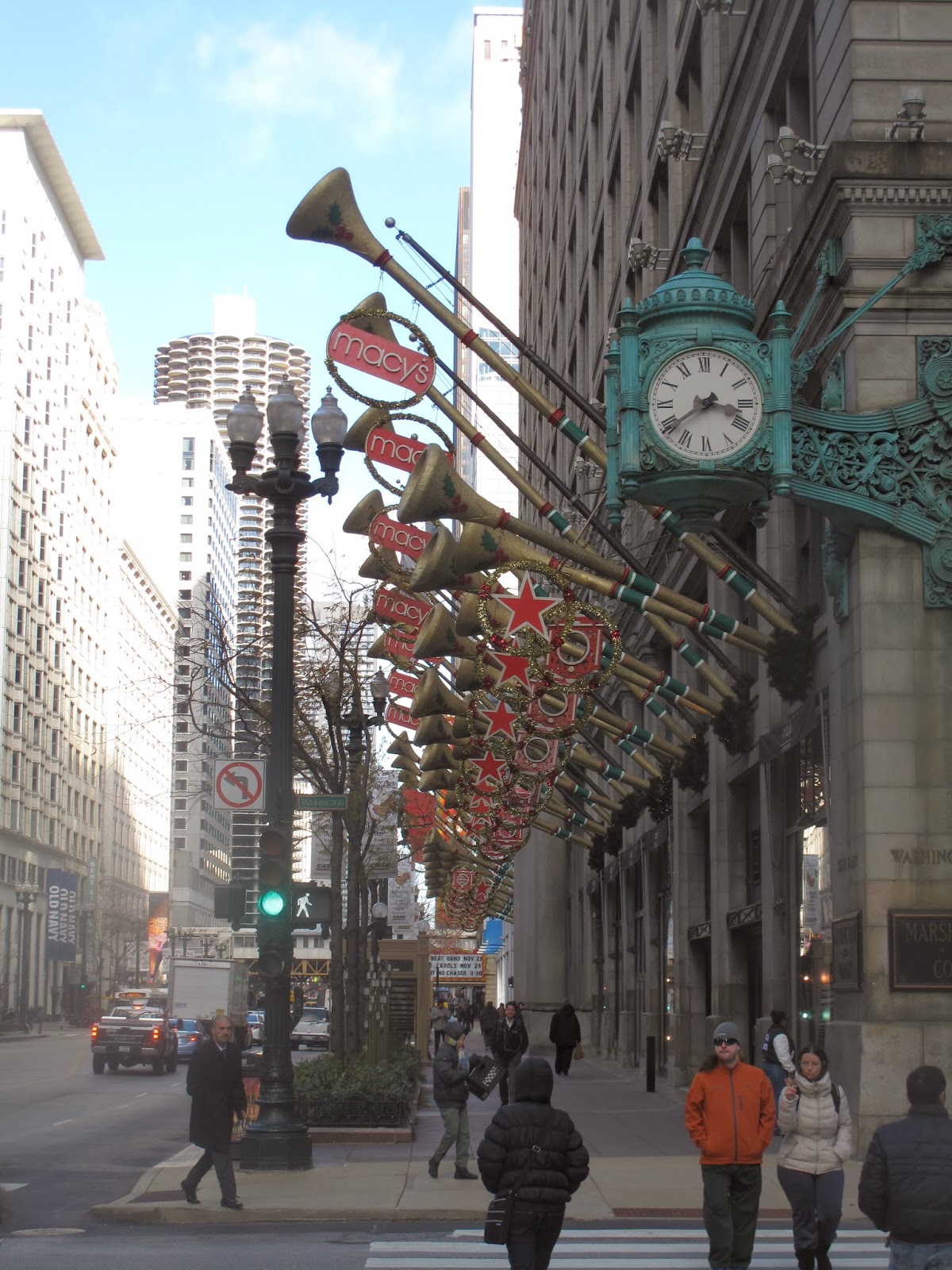 Cheerful Thrifty Door Christmas Window Display at Macy's on State