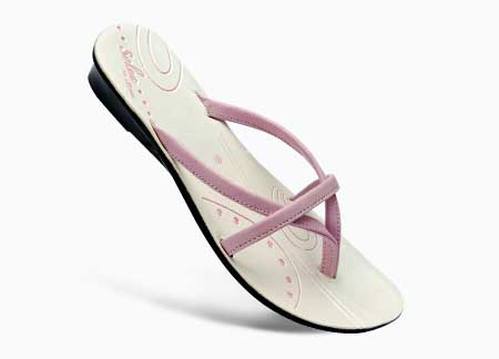 paragon solea chappal price