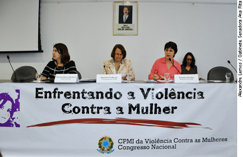Senado aprova projetos para enfrentamento à violência contra mulher.