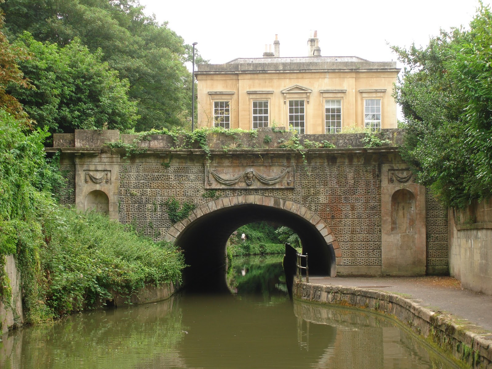 and Avon Canal Trail Britain Visitor Blog