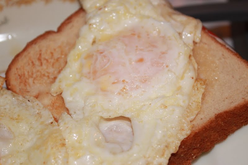 Fried Eggs on Toast, Justin Style