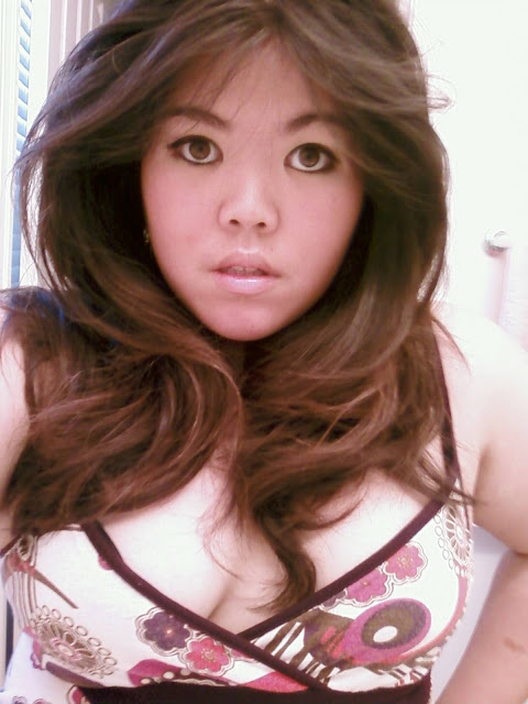 Chubby Filipina girl shows her huge boobs and dark nipple 12pix