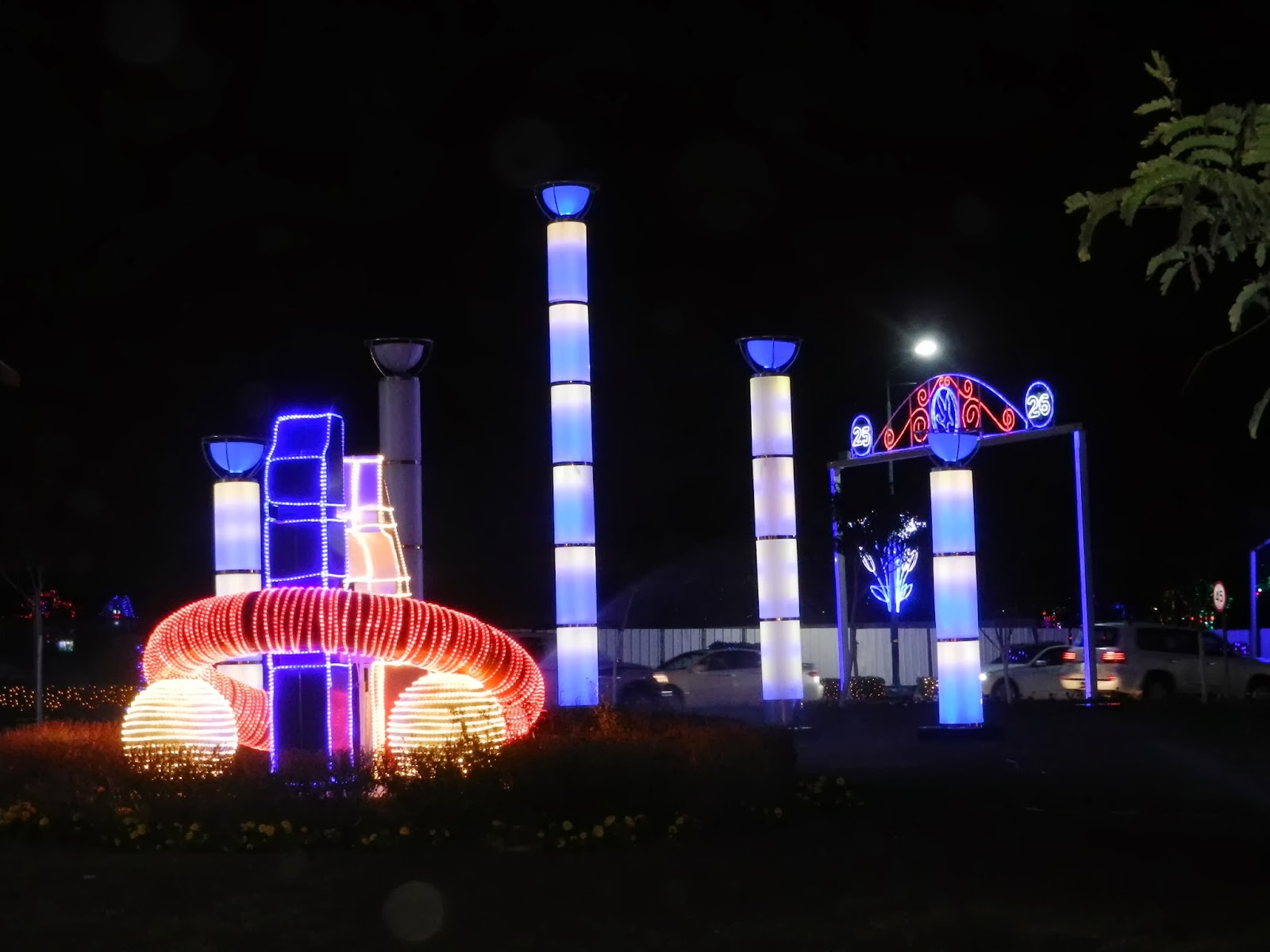 Kuweight 64 AHMADI LIGHTS KUWAIT NATIONAL AND LIBERATION DAY