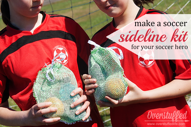 Make a fun mesh soccer snack kit. Easy mesh snack kit for your little soccer stars!
