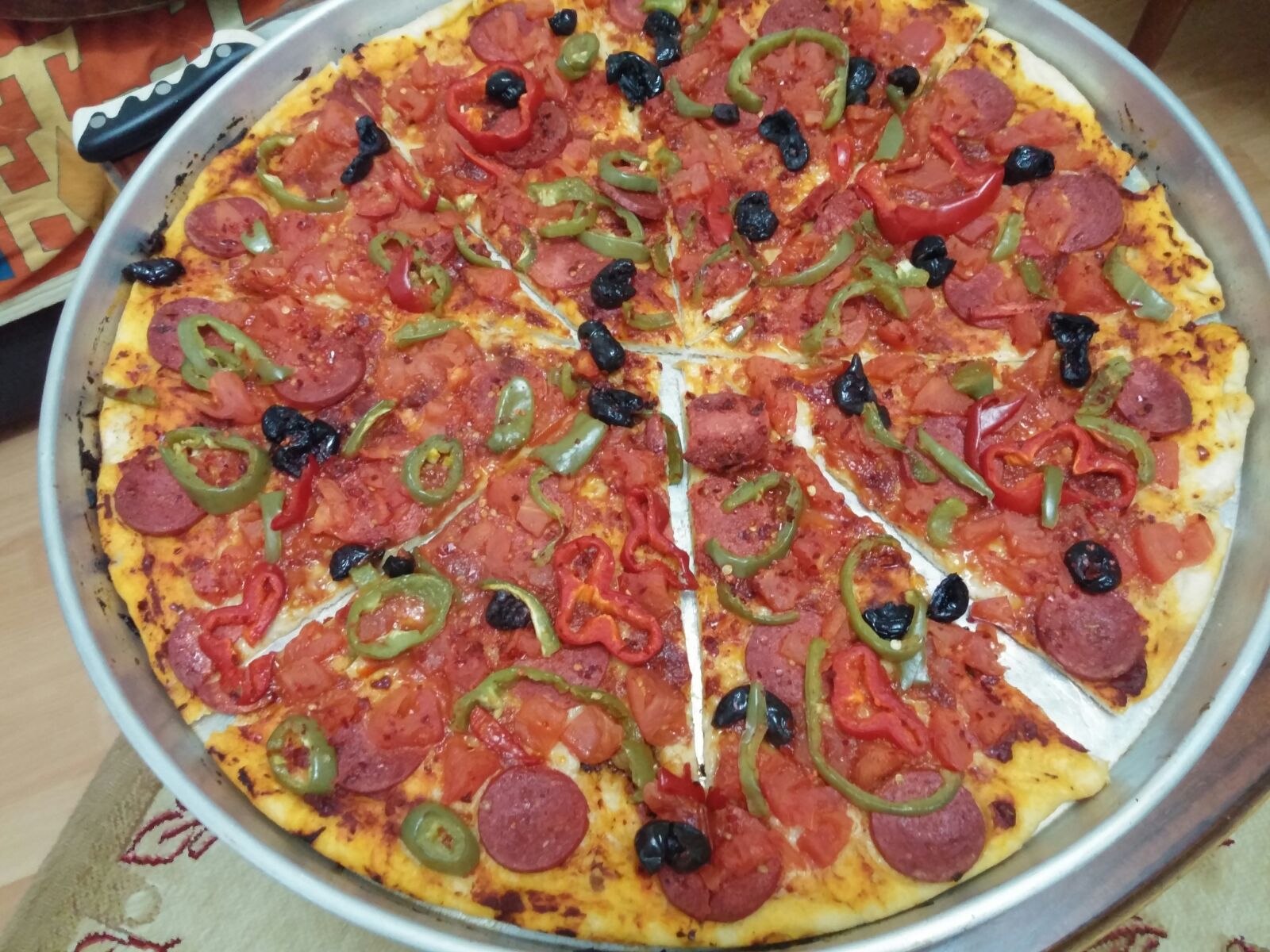 Nazlı�nın Mutfağı Hazır Ekmek Hamurundan Pratik Pizza