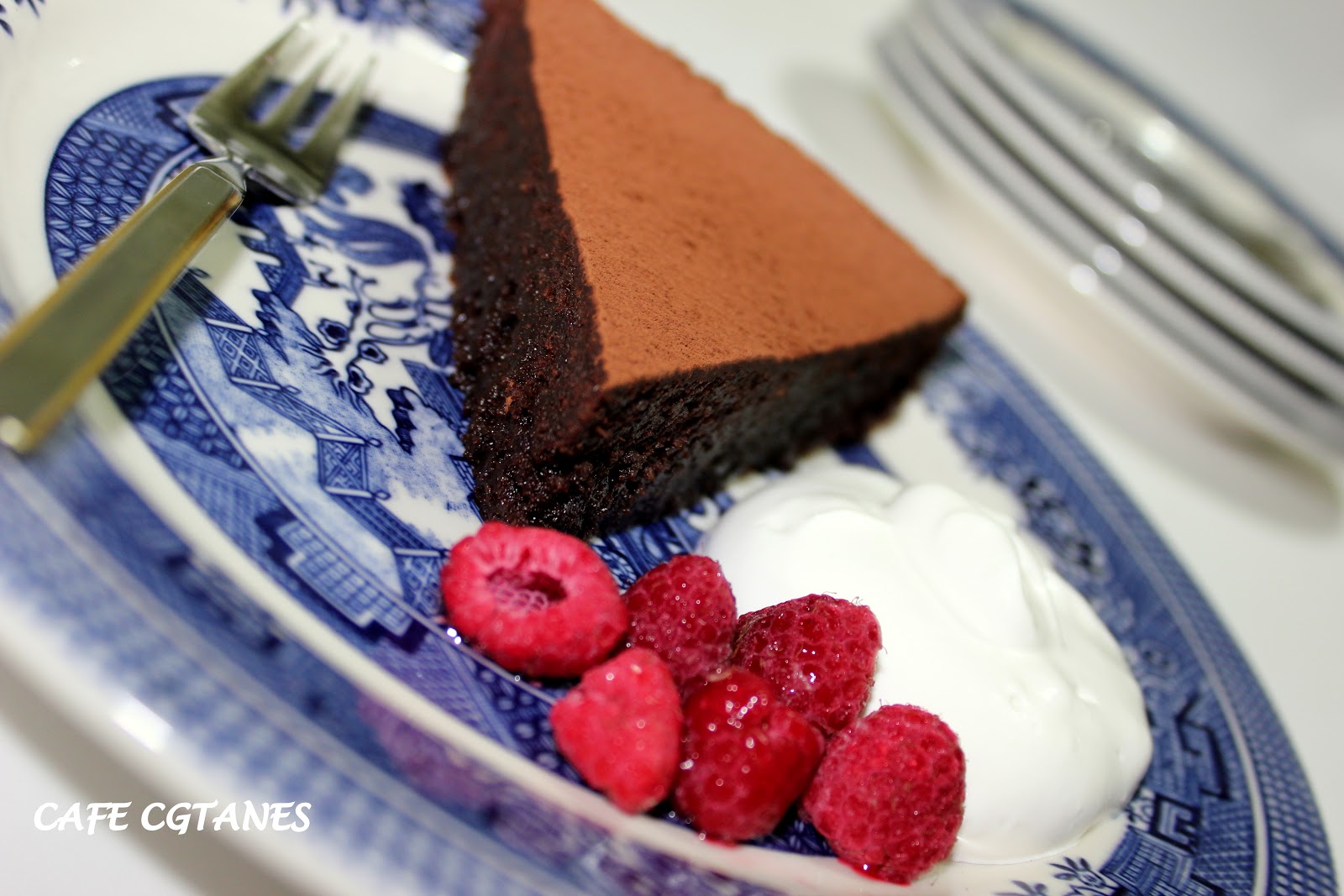 Cafe cgtanes Pratik Çikolatalı Pasta