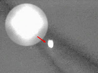 Huge UFO Orb hovering over Rome, Italy - June 8, 2013 Huge+Orb+Sphere+Rome+2013