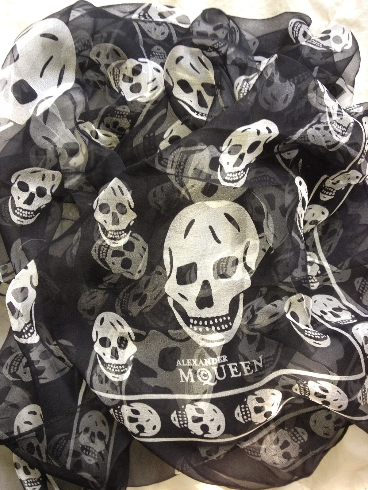 Shoes for me, for you, for all Alexander McQueen Skulls Scarf