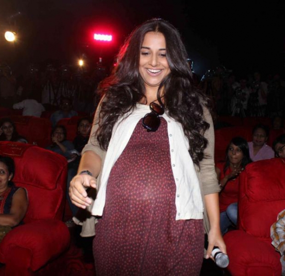 Vidya Balan Pregnant photo