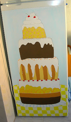 Kedibu Murales y Objetos Decorativos: Nevera y armarios de cocina