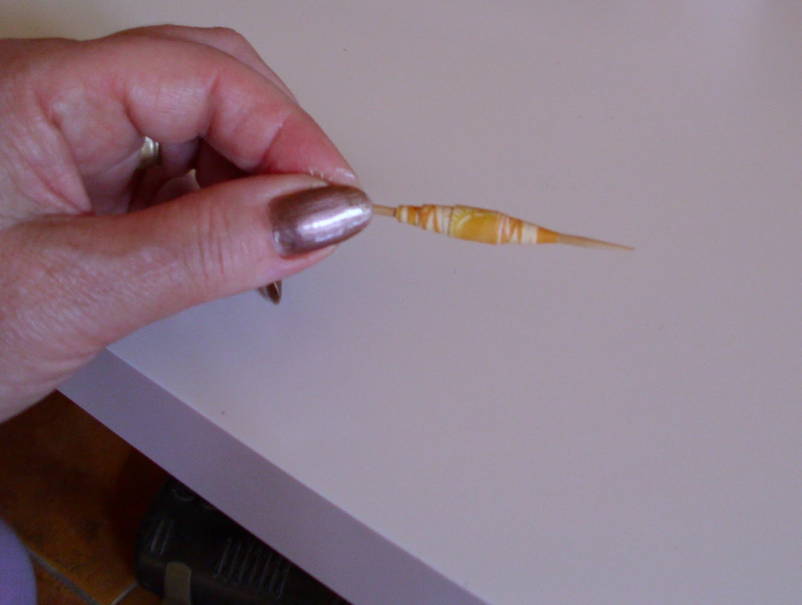 Fun with Paper Beads Paper Bead Turotial using paper bead sheets