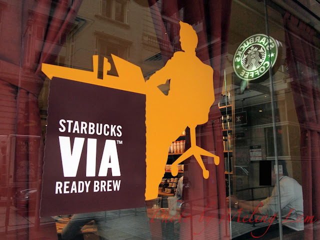 Starbucks VIA instant coffee powder plug and pour
