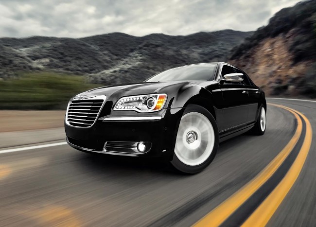 NO MERCADO - CHRYSLER 300C