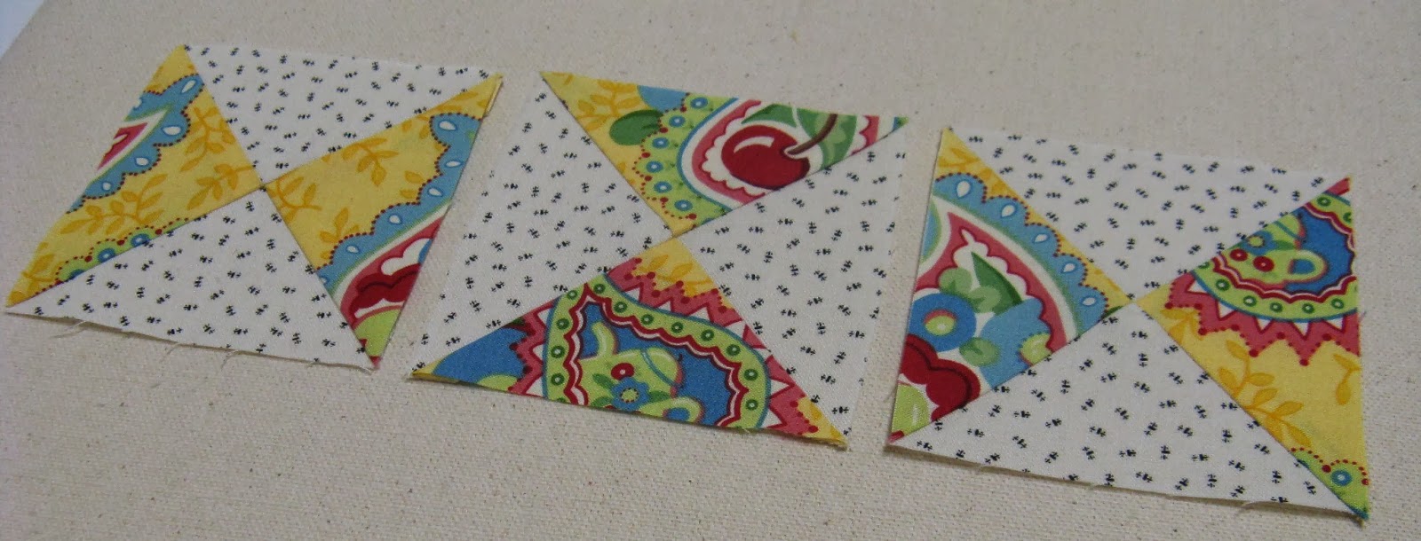 Quarter Square Triangles Tutorial Triangles on a Roll