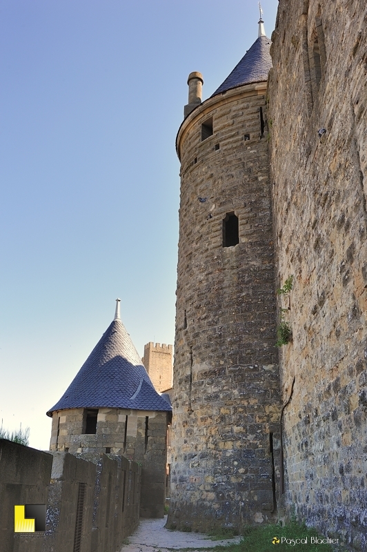 remparts ouest de carcassonne remparts ouest de Carcassonne photo blachier pascal