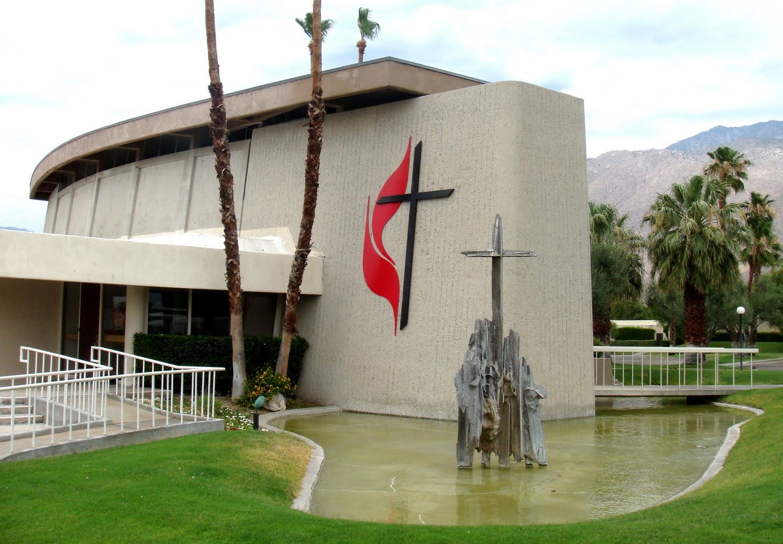 PALM SPRINGS ARCHITECTURE First Methodist Church
