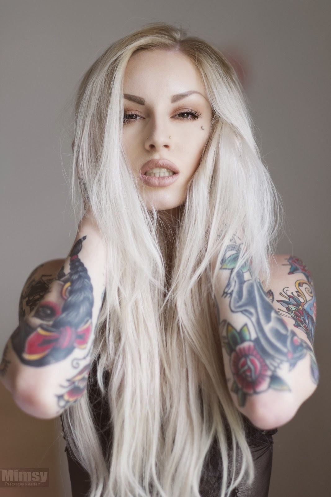 Lie Meurs Sexy Tattooed Girls