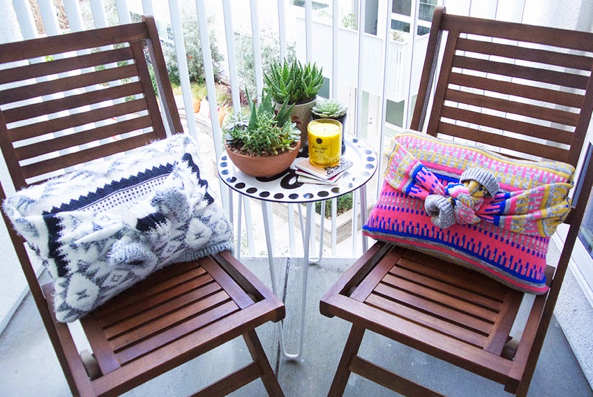 5 Minute DIY NoSew Sweater Pillow Crème de la Craft Bloglovin’