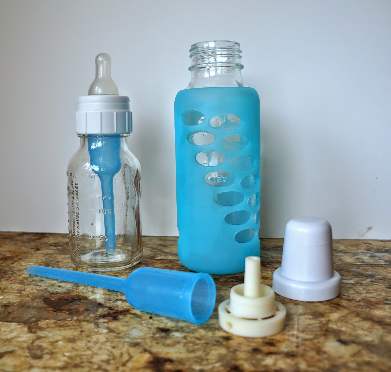 Hardly Housewives Glass Baby Bottle Roundup & Reviews