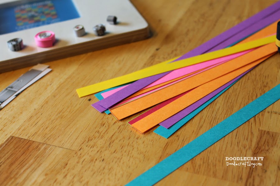 Doodlecraft Upcycled Rolled Paper Frame!