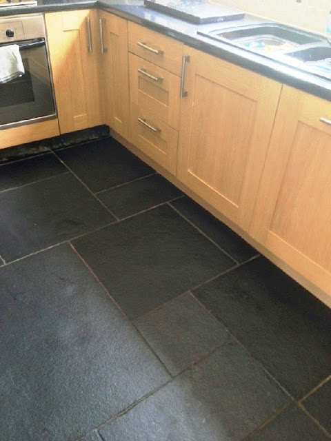 Natural Black Stone Kitchen Floor Material