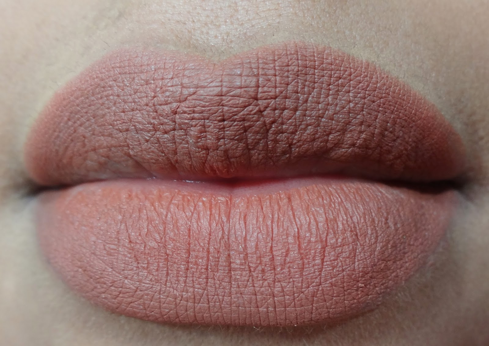 MAKEUPPASS Wet N Wild COLORICON LIPLINER Review