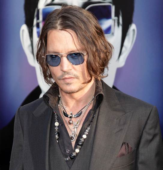 we love... Bijoux: Stylish Men who Rock Jewelry - Johnny ... Johnny Depp Looks