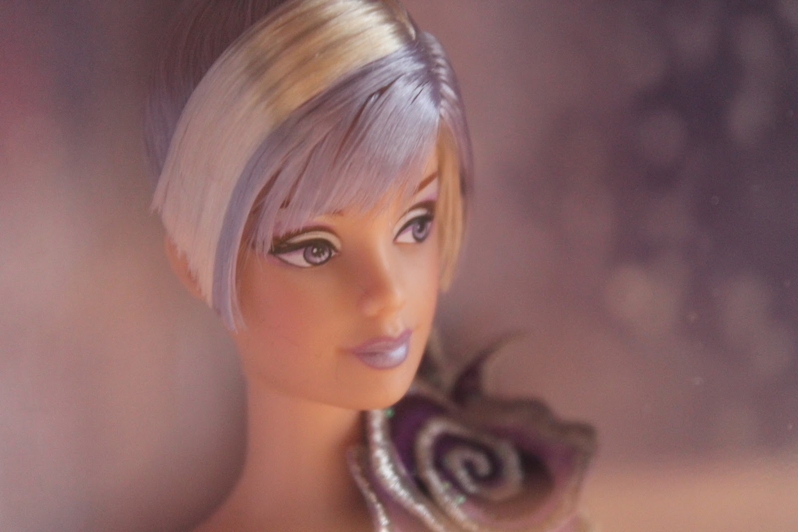 SOÑANDO EN TECNICOLOR: BARBIE STERLING SILVER ROSE