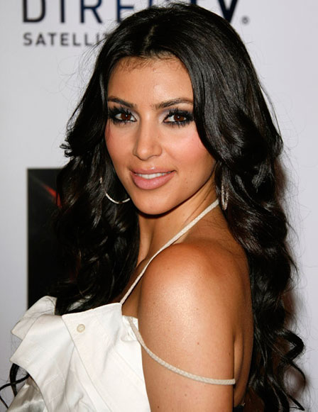 kim kardashian makeup tips. kim kardashian makeup lesson.