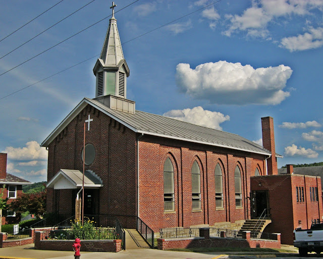 Waynesburg, PA (Photo Tour) (Pittsburgh, Washington hotels, homes
