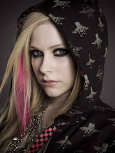Avril Lavigne i damn like her >