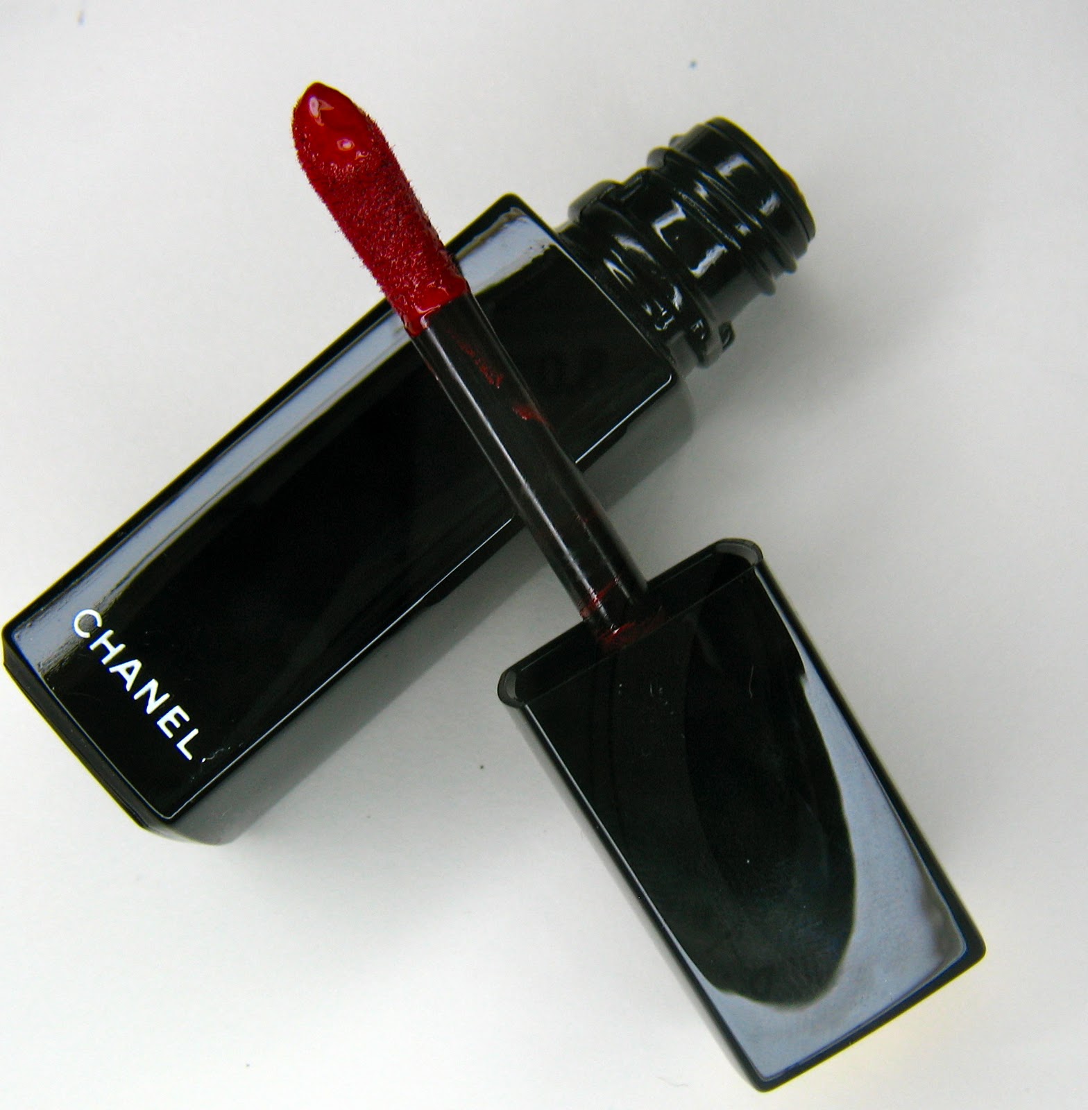 Beyond Just Beauty: Holiday Lips: Chanel Dragon Rouge Allure Laque