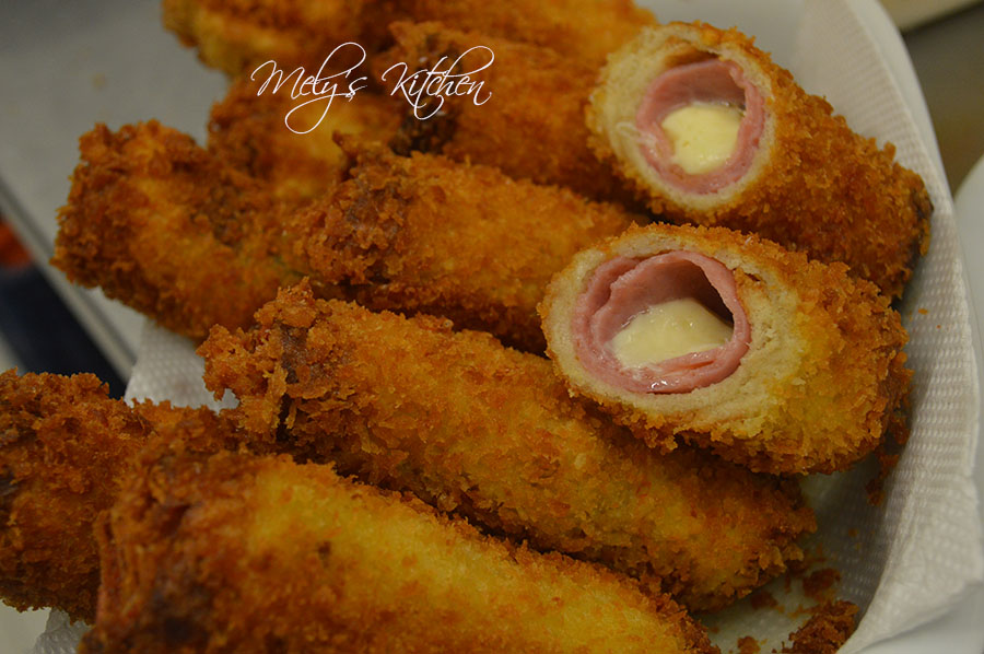 Mely's kitchen How To Make Ham and Cheese Bread Rolls