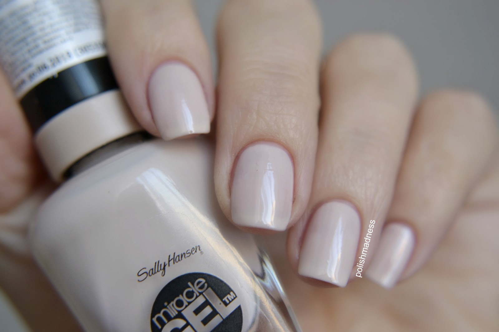 Дуэт Sally Hansen miracle gel 110 Birthday Suit & Rimmel Glitter bomb