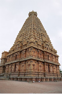 397px-Brihadeshwara_back_right.jpg
