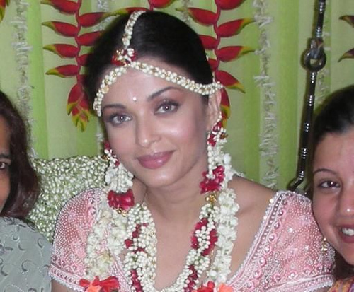Aishwarya Rai Abhishek Bachchan Wedding Photo